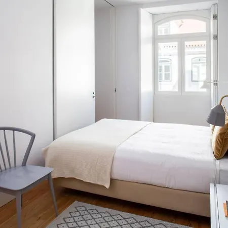City Center One Bedroom Apartment At Baixa Breakfast Included Lisbona