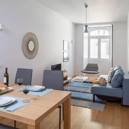City Center One Bedroom Apartment At Baixa Breakfast Included *